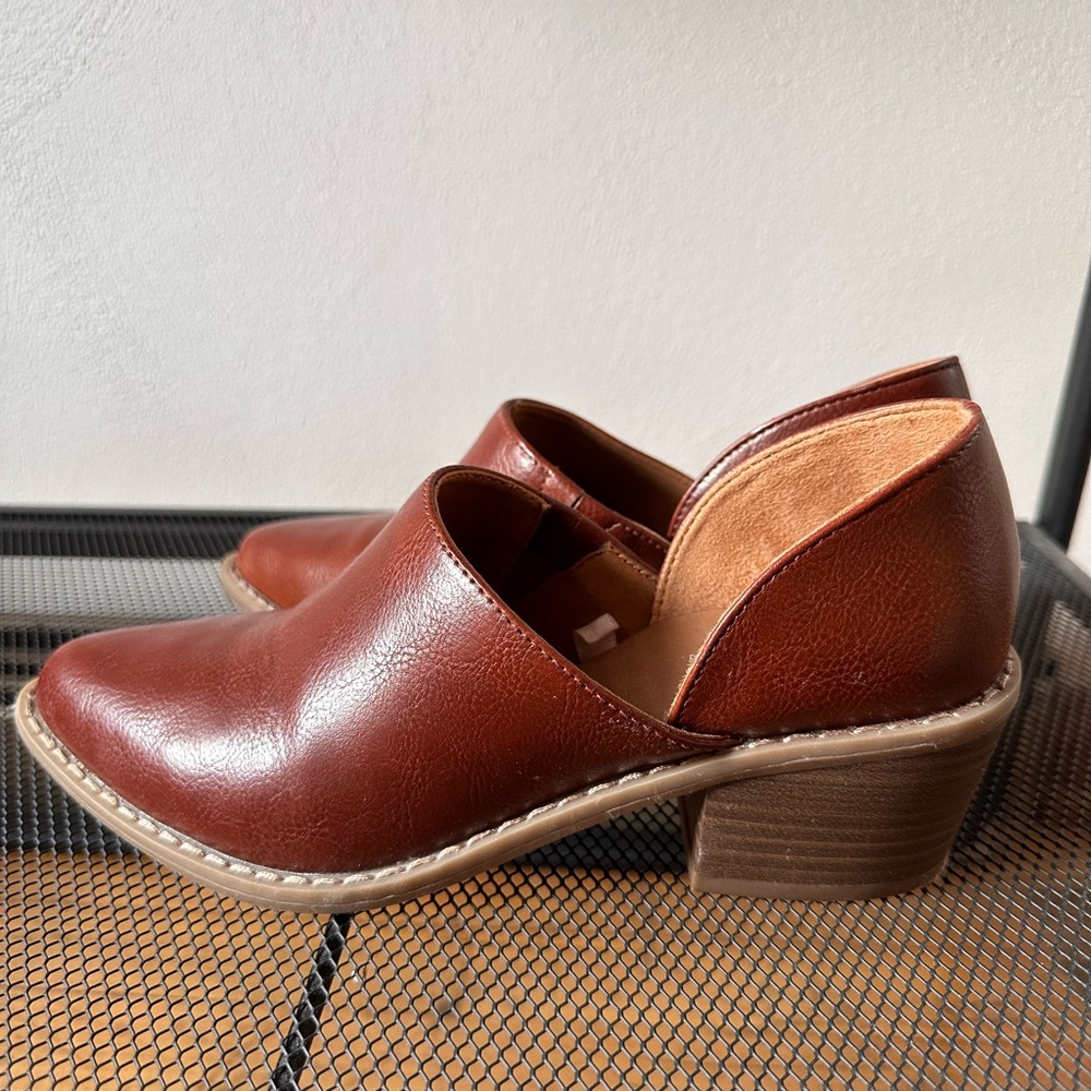 Universal Thread Cognac Slip Ons - image 3